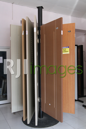 Aneka macam model daun pintu S-Plus