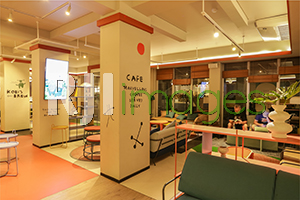 Aplikasi furnitur bernuansa kekinian sudut area lobby
