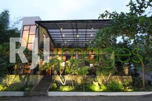 Basilia Café & Dine