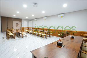 Meeting room dengan fasilitas modern