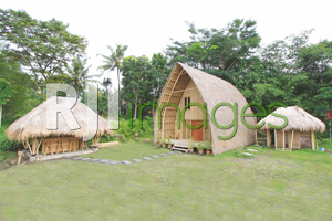 Beberapa aplikasi Rumah Bambu