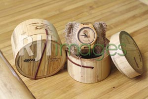 Jam tangan bambu