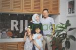Ivan Moyantoro, beserta istri dan putra putrinya